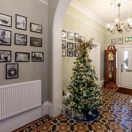Charades Guest House Χέρεφορντ Εξωτερικό φωτογραφία