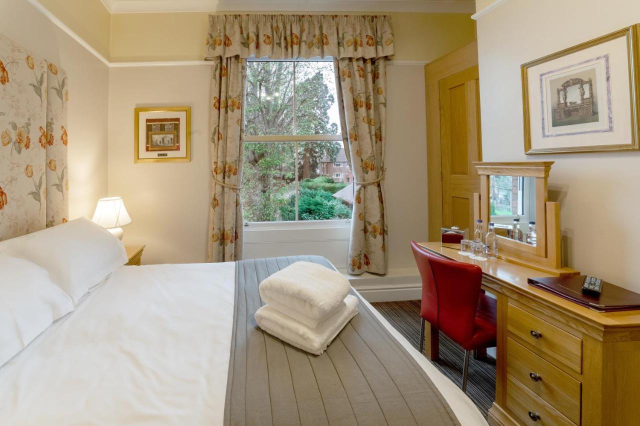 Charades Guest House Χέρεφορντ Εξωτερικό φωτογραφία