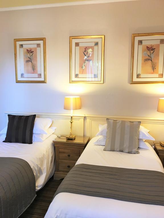 Charades Guest House Χέρεφορντ Εξωτερικό φωτογραφία